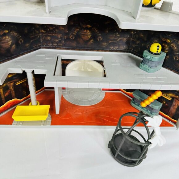 Jakks World Of Nintendo Super Mario Bros. Bowser's Castle 2019 - Picture 7 of 13